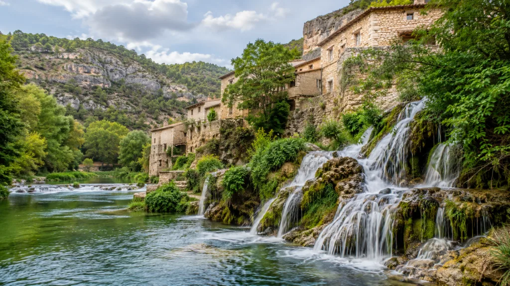 Trillo en Guadalajara ofrece hermosas cascadas, el río Tajo y paisajes perfectos para una escapada desde Bolarque.